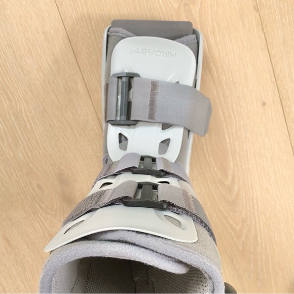 Aircast Shoes Aircast Airselect Standard Walker Brace Fractured